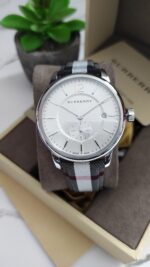 Burberry The Classic Mens Watch - Image 5